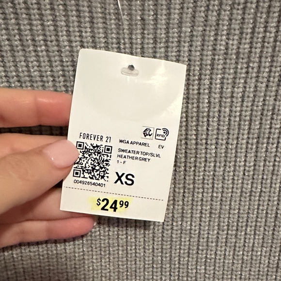 Forever 21 Gray Ribbed Muscle Tee - Picture 2 of 8